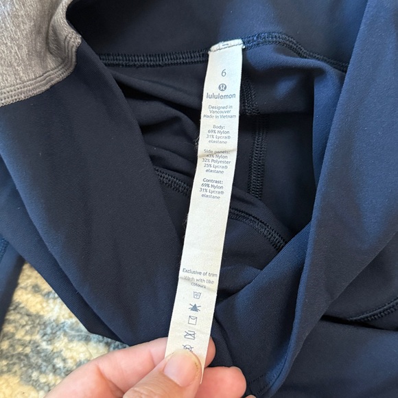 Lululemon Athletica Navy and Gray Leggings 6 - Picture 2 of 4